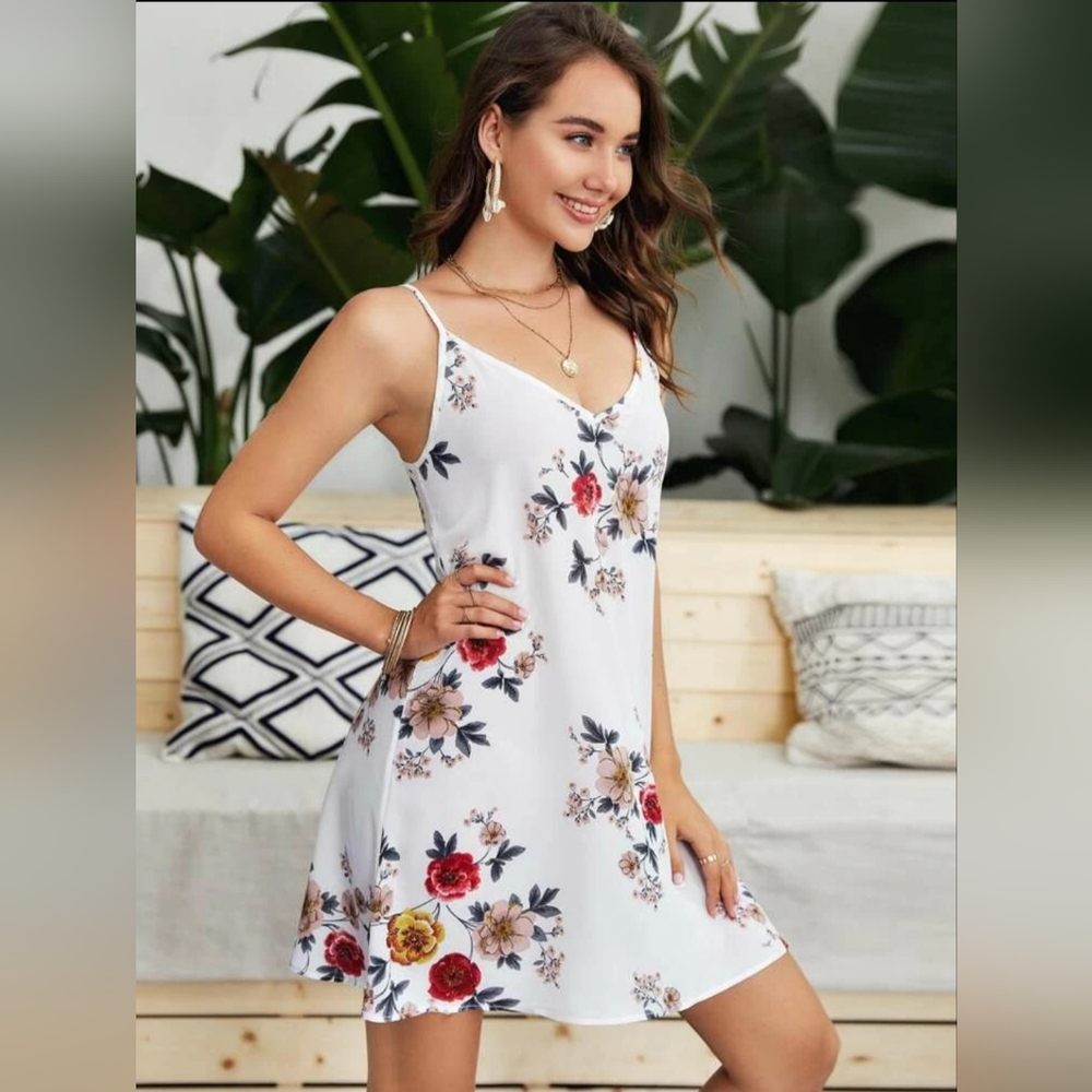 SHEIN Low Back Floral Cami Mini Dress